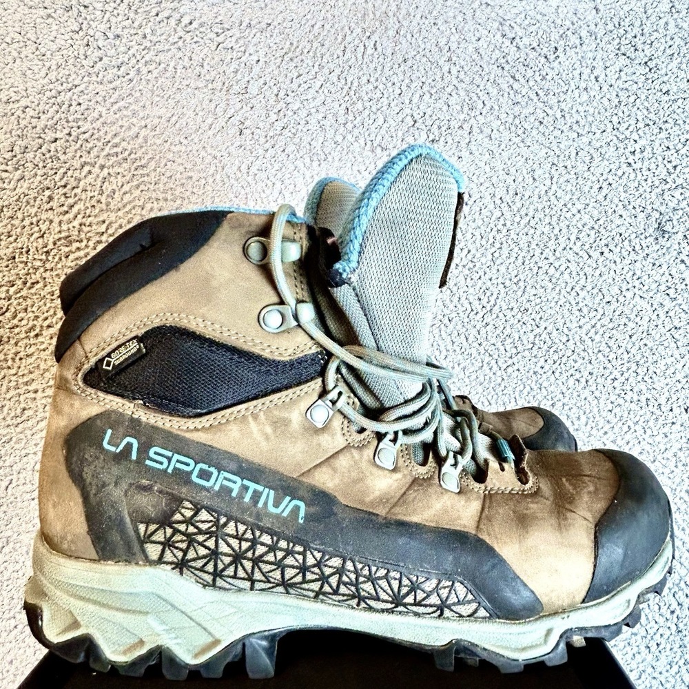 La Sportiva Women's Size 9, Nucleo High II GTX Waterproof Hiking Boot, Oak/Topaz